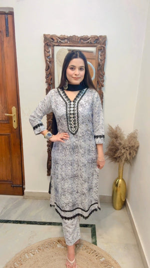 L00080 Three Piece Suit