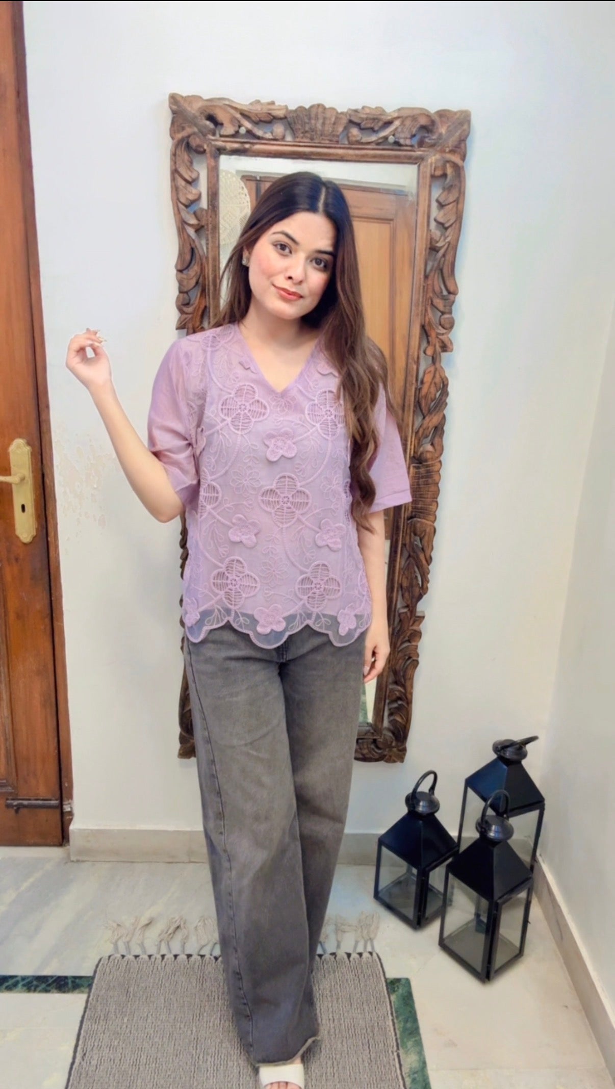 3D Emb Top V neck