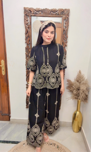 Zeehnat Two Piece Set