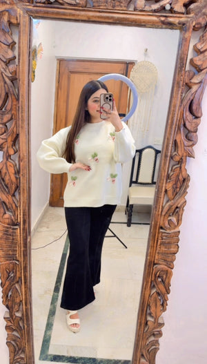 Tani Wollen Top