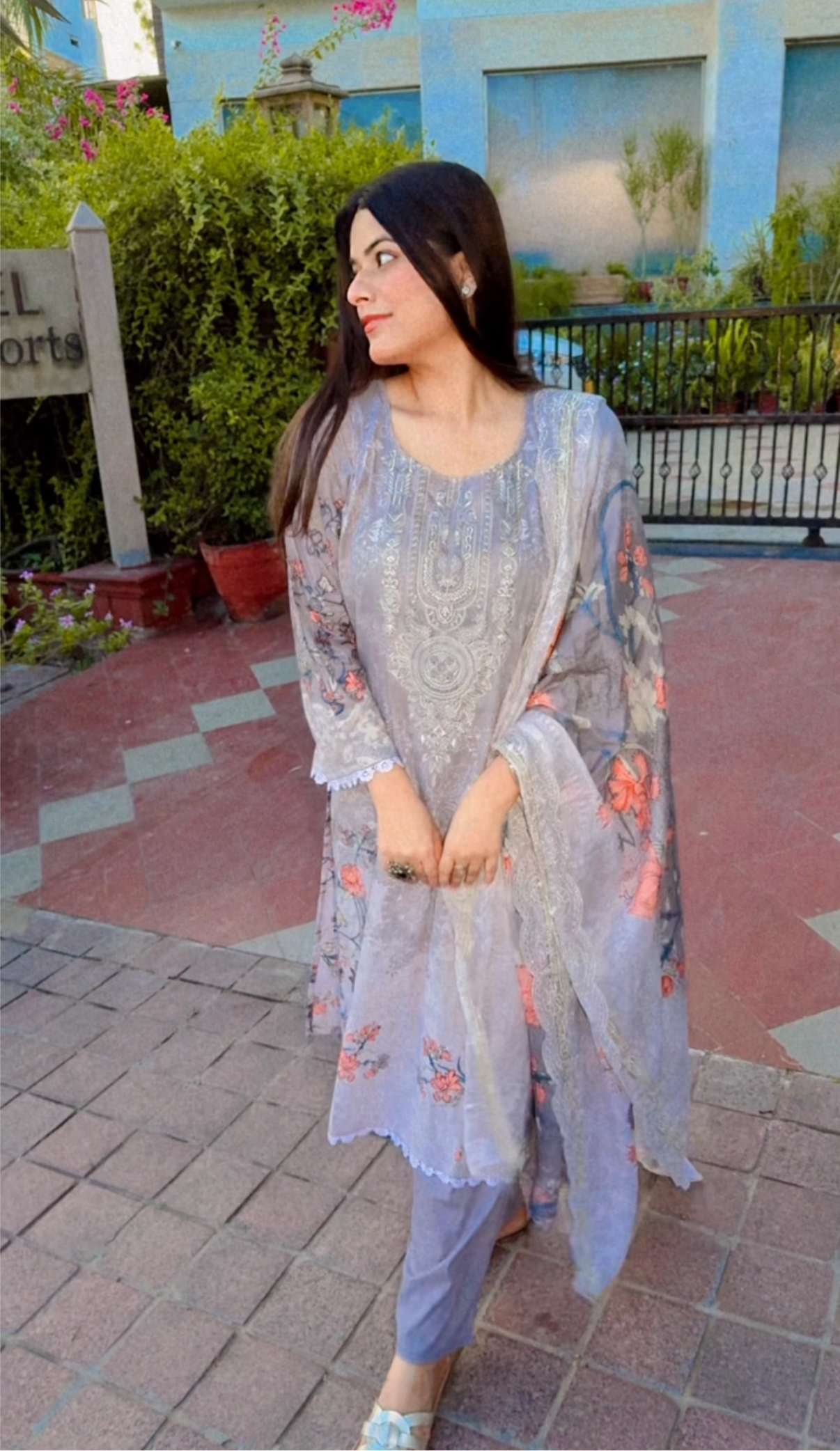 Shazmeen Three Piece Set